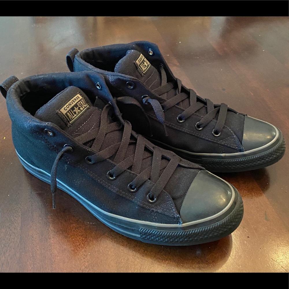 Men’s size 11 street Converse